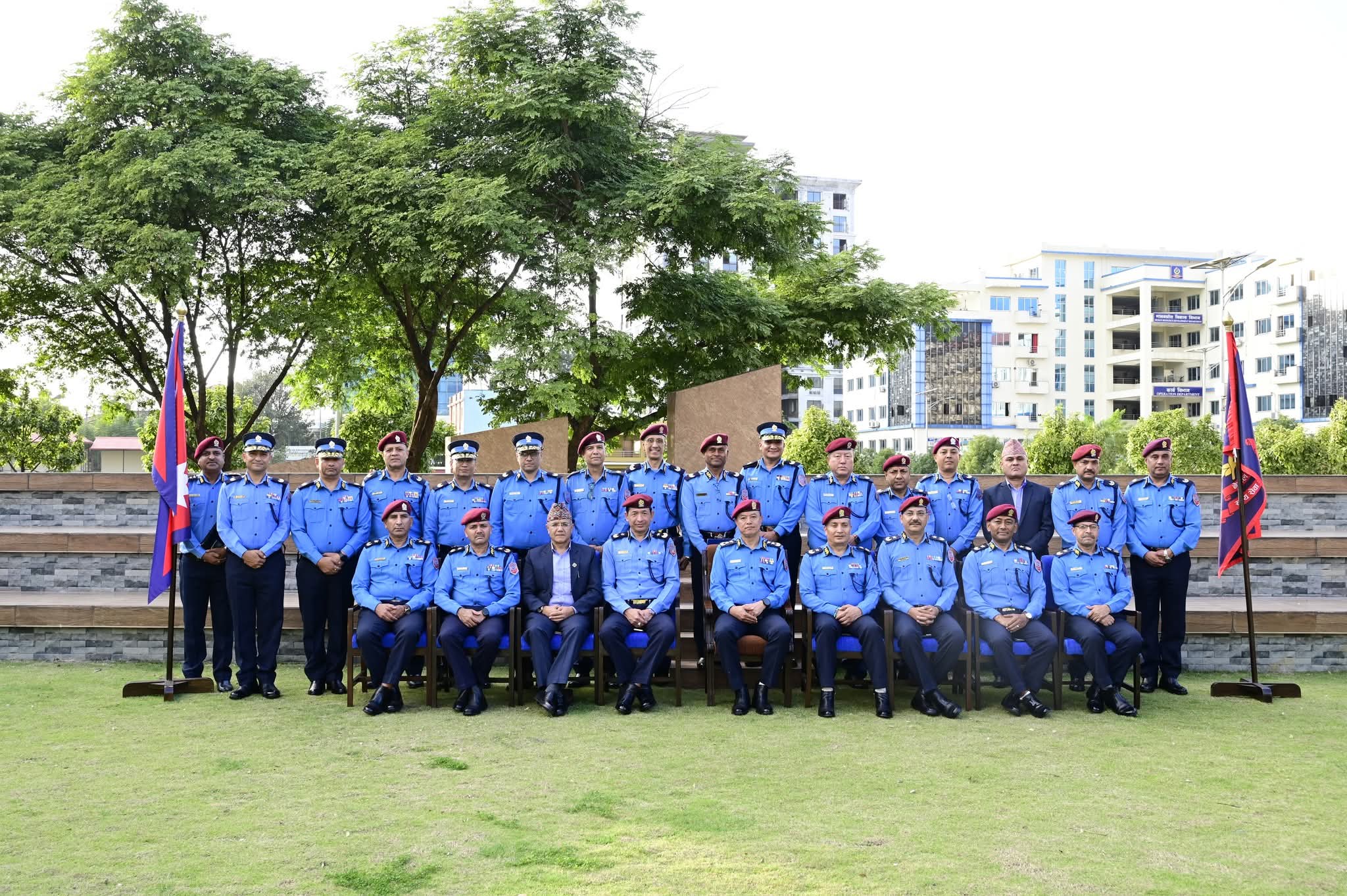 पाँच जना प्रहरी नायव महानिरीक्षकहरू दर्ज्यानी चिन्हद्वारा सुशोभित