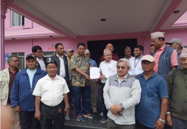 वालिङभित्रका २४ सहकारीहरुद्धारा नगरपालिकालाई अनुरोधपत्र ।