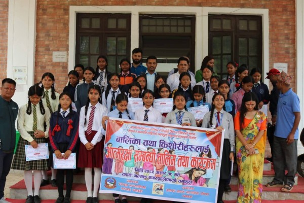 गल्याङका छात्रालाई आत्मरक्षा तथा नेतृत्व विकास  तालीम प्रदान