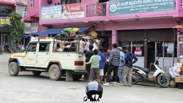स्याङ्जामा अब सवारी भाडा मनलाग्दी रूपमा बढाउन नपाउने गरी जिल्ला प्रशासन कार्यालय (जिप्रका) ले नयाँ भाडादर