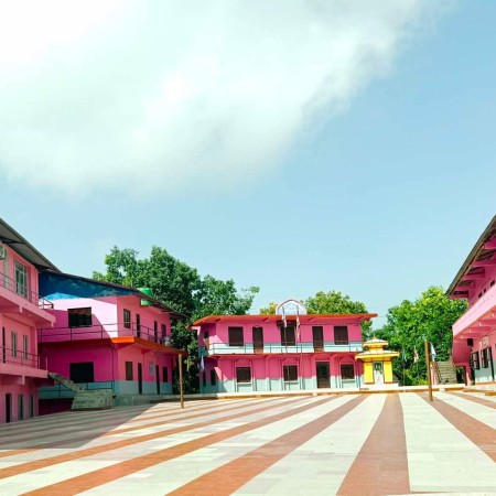 स्याङ्जाको महेन्द्र माविमा 'चर्को' सर्टिफिकेट शुल्क विवाद: विद्यार्थी मर्कामा, तत्काल चासोको माग