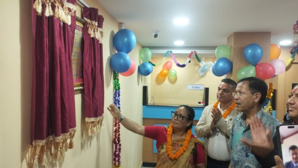 स्याङ्जामा एकैदिन गरिमा विकास बैंकका दुई नयाँ शाखा बिस्तार